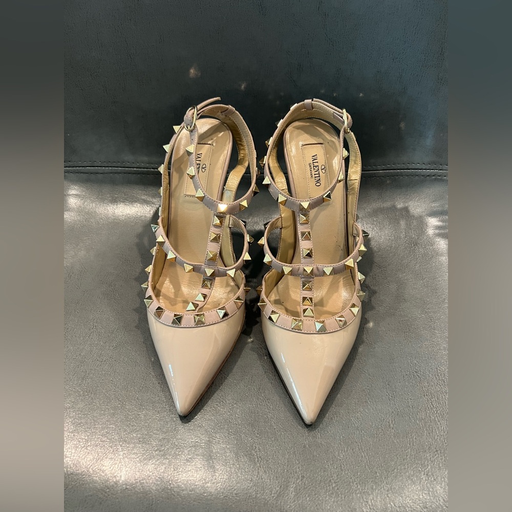 Valentino Rockstud Nude Beige Heels 39